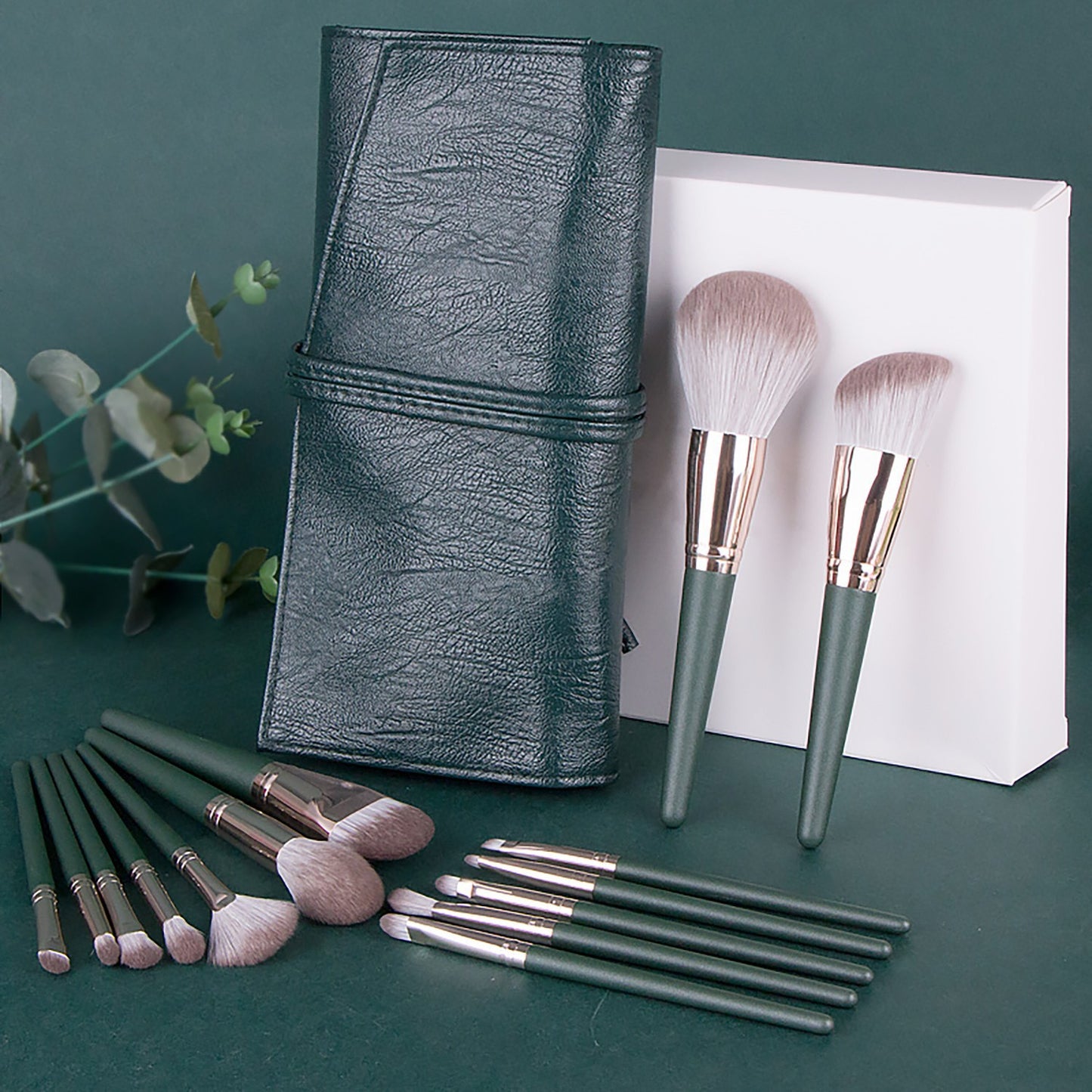 Green Cloud 14 Makeup Brushes Suit - EraEase