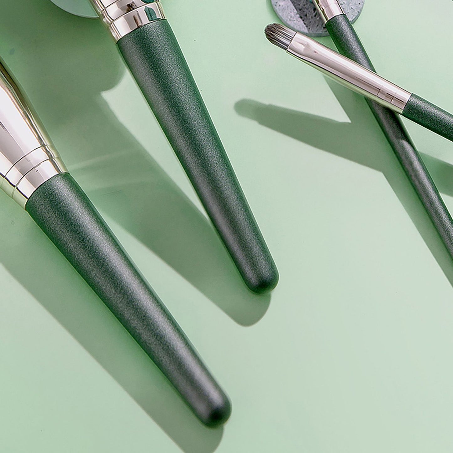 Green Cloud 14 Makeup Brushes Suit - EraEase